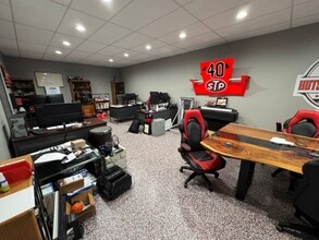 5 W Epler Ave, Indianapolis, IN for sale Interior Photo- Image 1 of 4