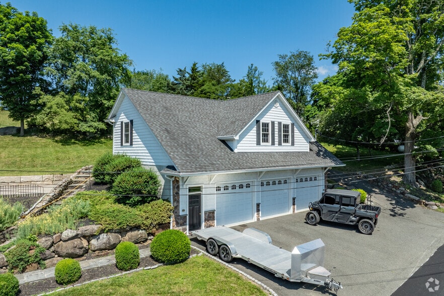 11 Charlottesburg Rd, Boonton, NJ for sale - Building Photo - Image 2 of 41