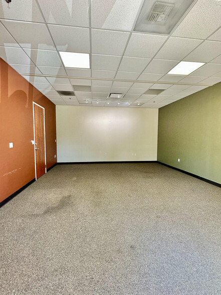 704 E Perkins St, Ukiah, CA for lease - Interior Photo - Image 3 of 5