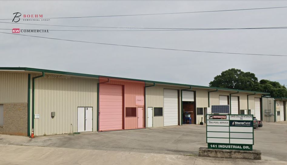 141 Industrial Dr, Boerne, TX for lease - Building Photo - Image 1 of 12