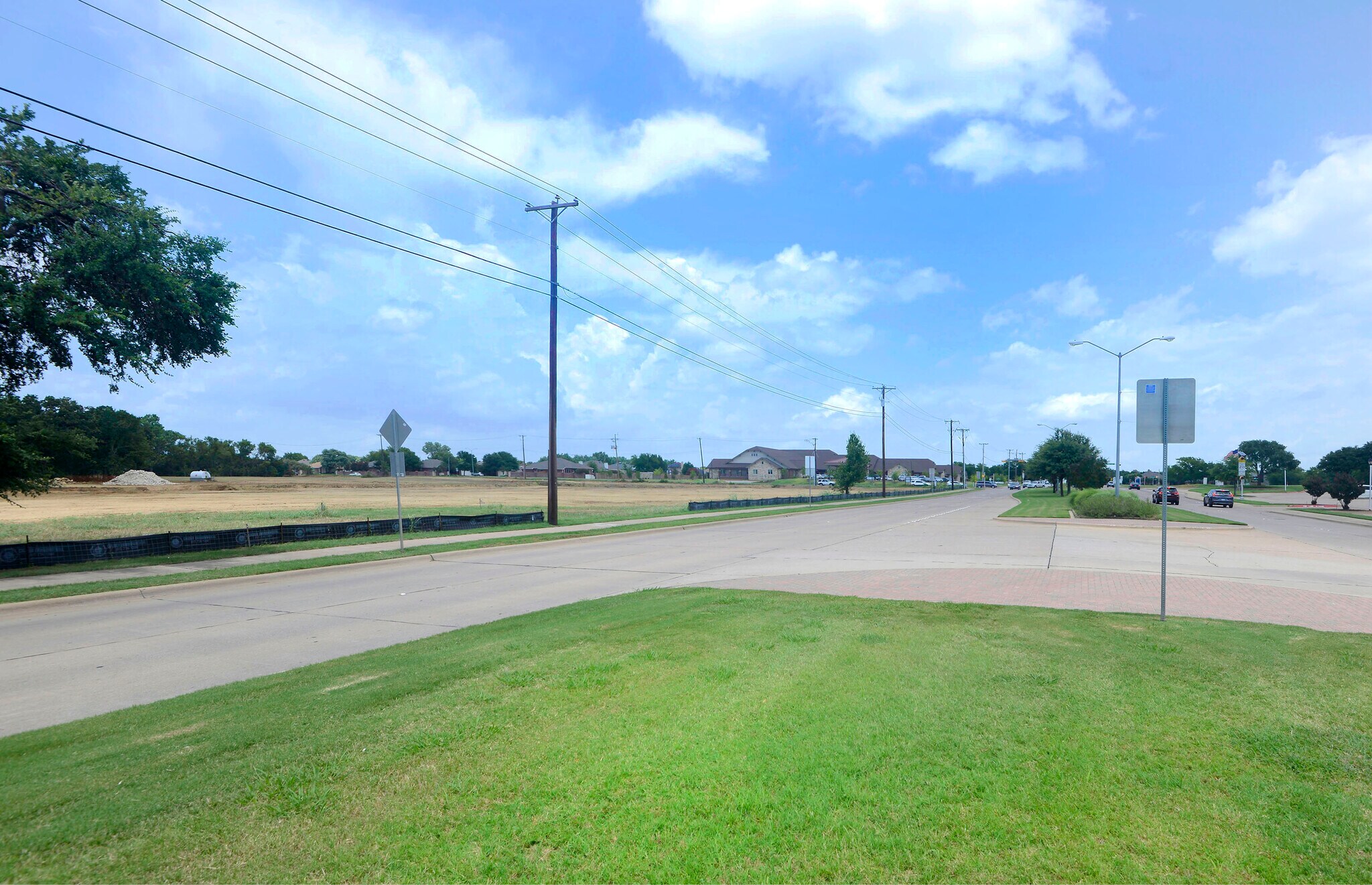 585 E Debbie Lane, Mansfield, TX 76063 3.38 Acre Corner in the Hot