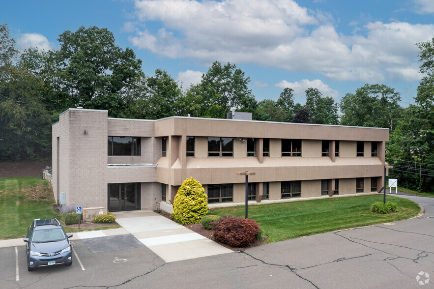 14 Commerce Rd, Newtown, CT for lease - Building Photo - Image 1 of 7