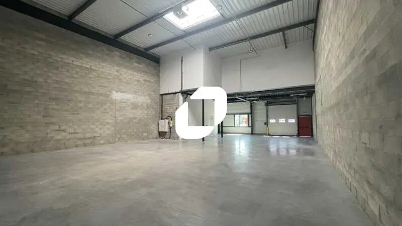 Office in Villebon-sur-Yvette for lease - Interior Photo - Image 3 of 9