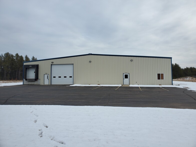 811 Red Iron Rd, Black River Falls, WI for sale - Building Photo - Image 1 of 1