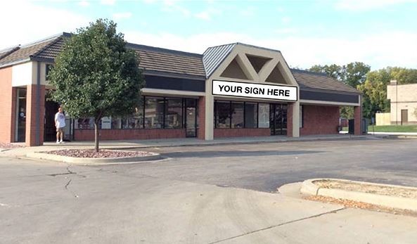 9938 Holmes Rd, Kansas City, MO for lease - Building Photo - Image 1 of 4