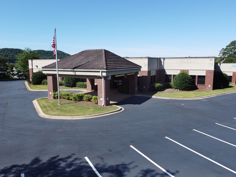 165-181 Cahaba Valley Pky, Pelham, AL for lease - Building Photo - Image 1 of 8