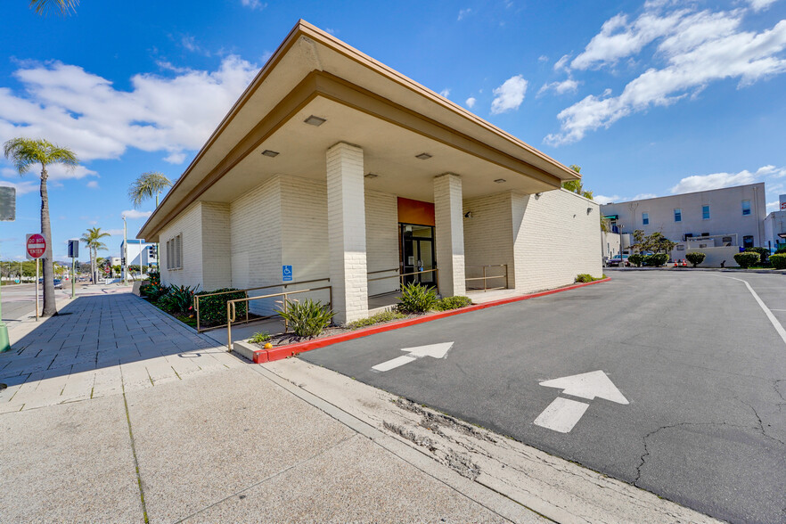 125 N Broadway, Escondido, CA for lease - Building Photo - Image 3 of 12