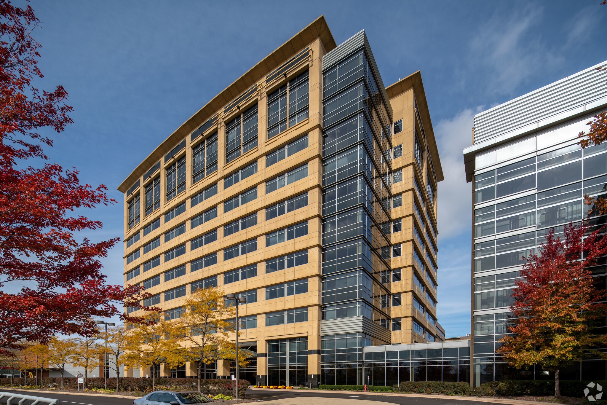 9550 W Higgins Rd, Rosemont, IL 60018 Pointe O'Hare I