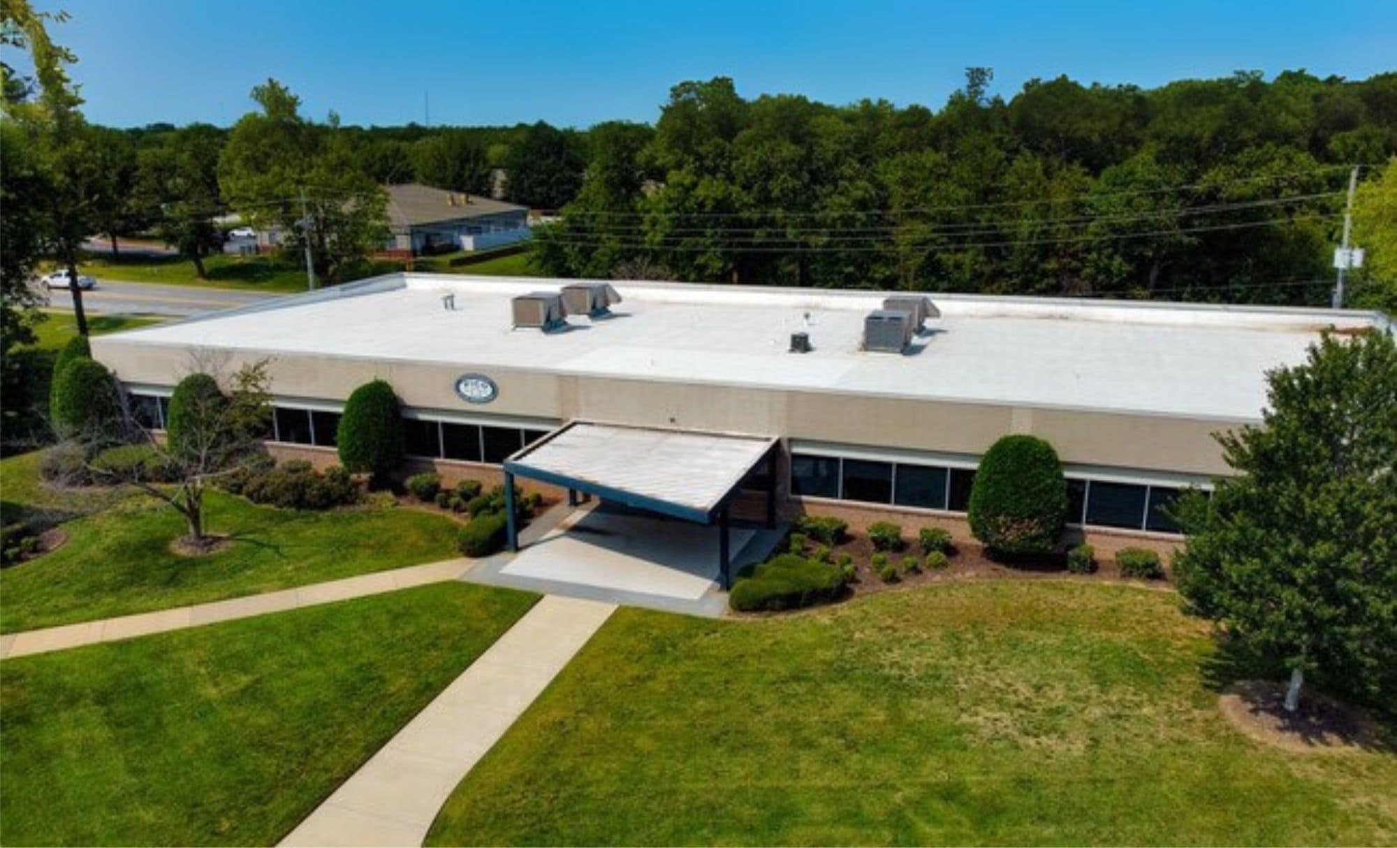 1005 Beau Terre Dr, Bentonville, AR for lease Interior Photo- Image 1 of 10