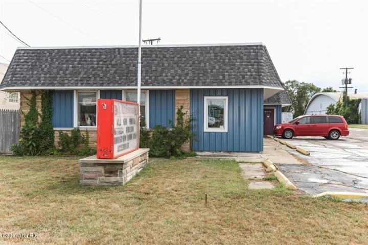 2295 M-139, Benton Harbor, MI for sale - Primary Photo - Image 1 of 1