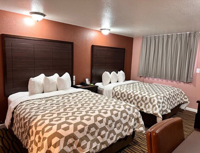 428 Center Ave, Oakley, KS for sale - Building Photo - Image 3 of 6