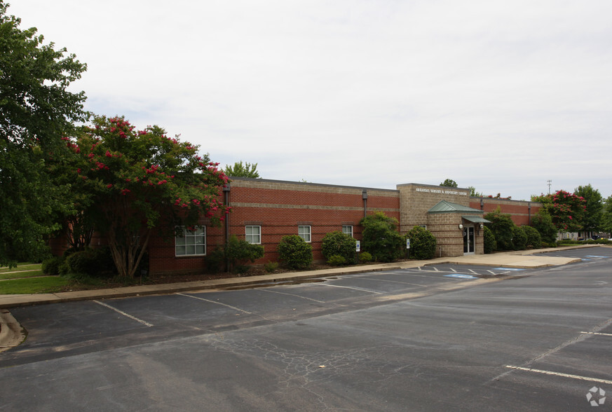 9 Freeway Dr, Little Rock, AR for lease - Primary Photo - Image 1 of 14