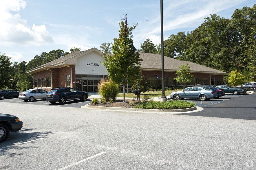 Outpatient Clinic Portfolio VA portfolio of 2 properties for sale on LoopNet.com - Building Photo - Image 2 of 2