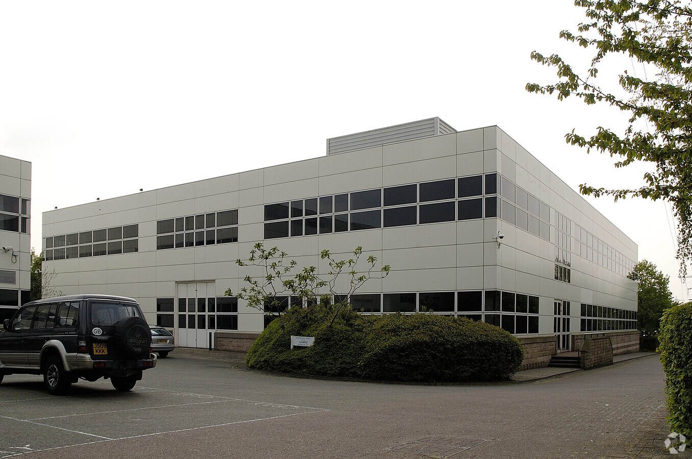 Oldbury, Bracknell, BKS RG12 8TQ