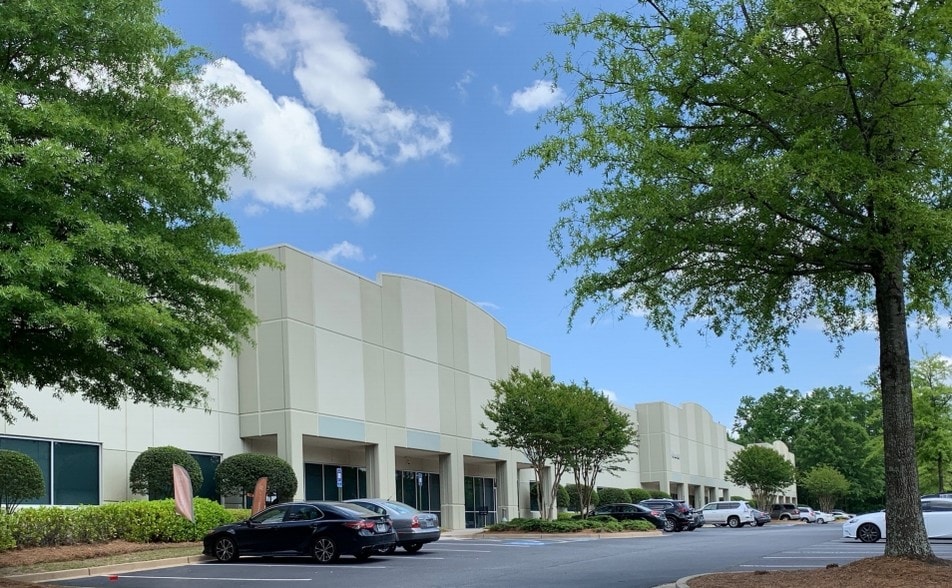 2160 Breckinridge Blvd, Lawrenceville, GA for lease - Building Photo - Image 1 of 3
