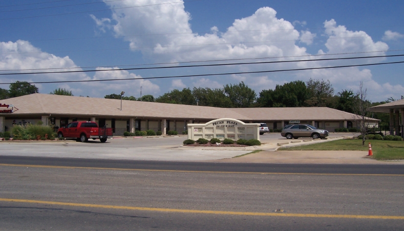 328 W Main St, Azle, TX for lease - Building Photo - Image 3 of 10