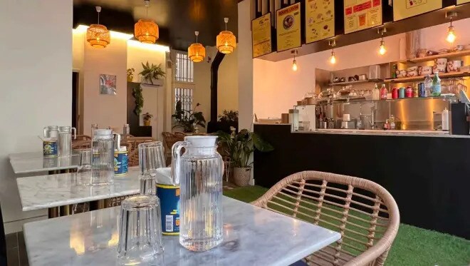 Retail in Paris for lease - Building Photo - Image 2 of 6