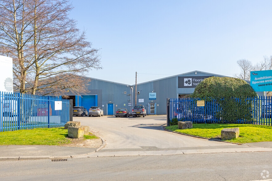 Amberley Rd, Leeds for lease - Primary Photo - Image 1 of 3