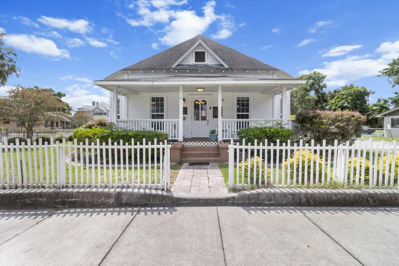 401 Tompkins St, Inverness, FL for sale Primary Photo- Image 1 of 43