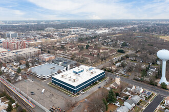 330 Old Country Rd, Mineola, NY - aerial  map view