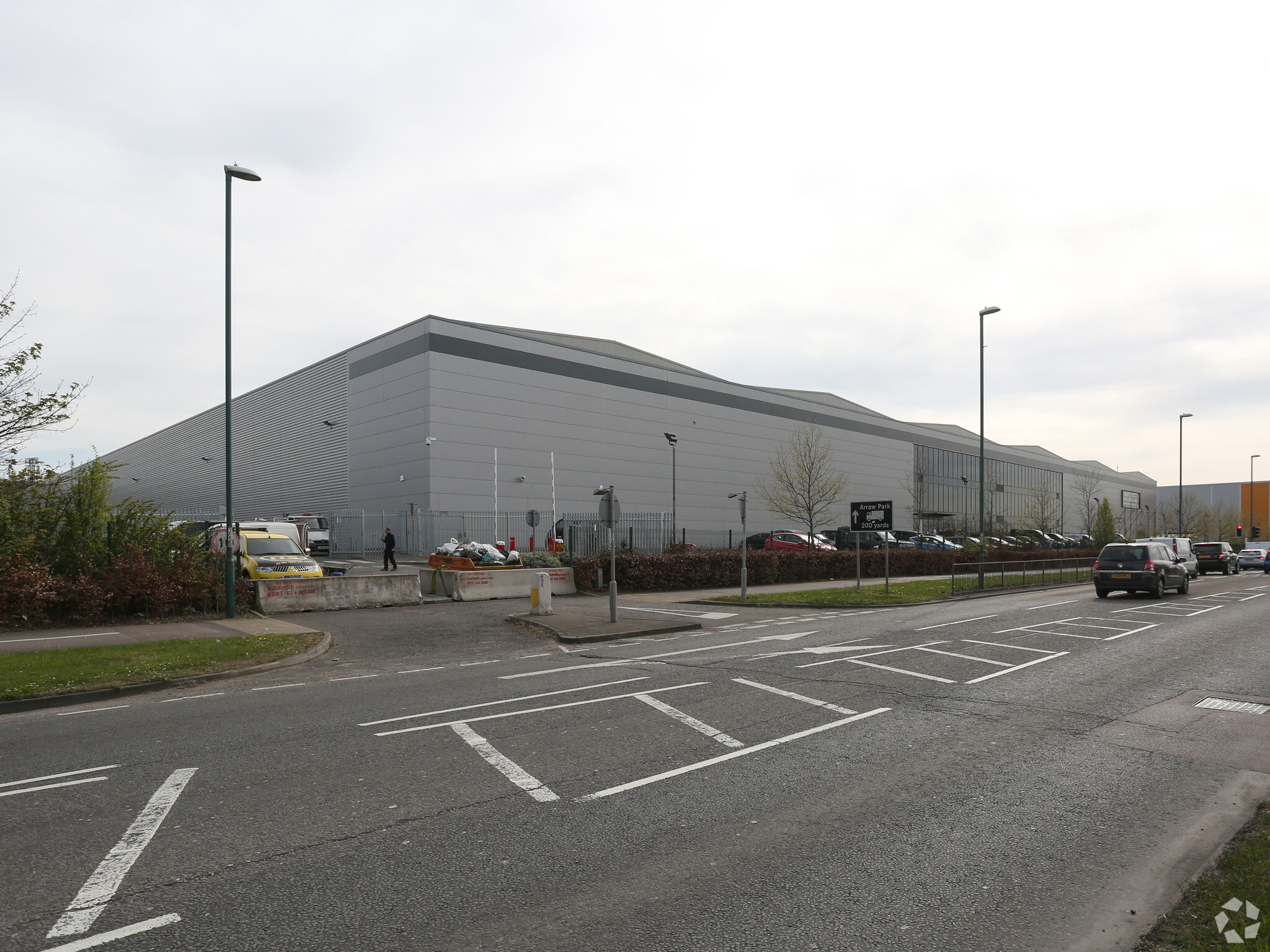 1 Edinburgh Way, Harlow for lease Primary Photo- Image 1 of 3