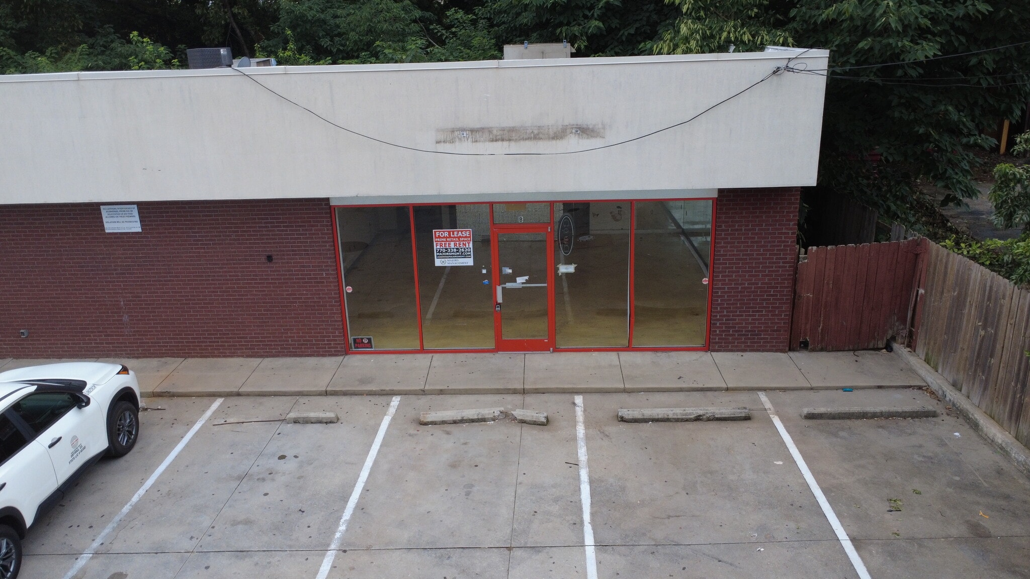 387 Hill St SE, Atlanta, GA for lease Interior Photo- Image 1 of 4
