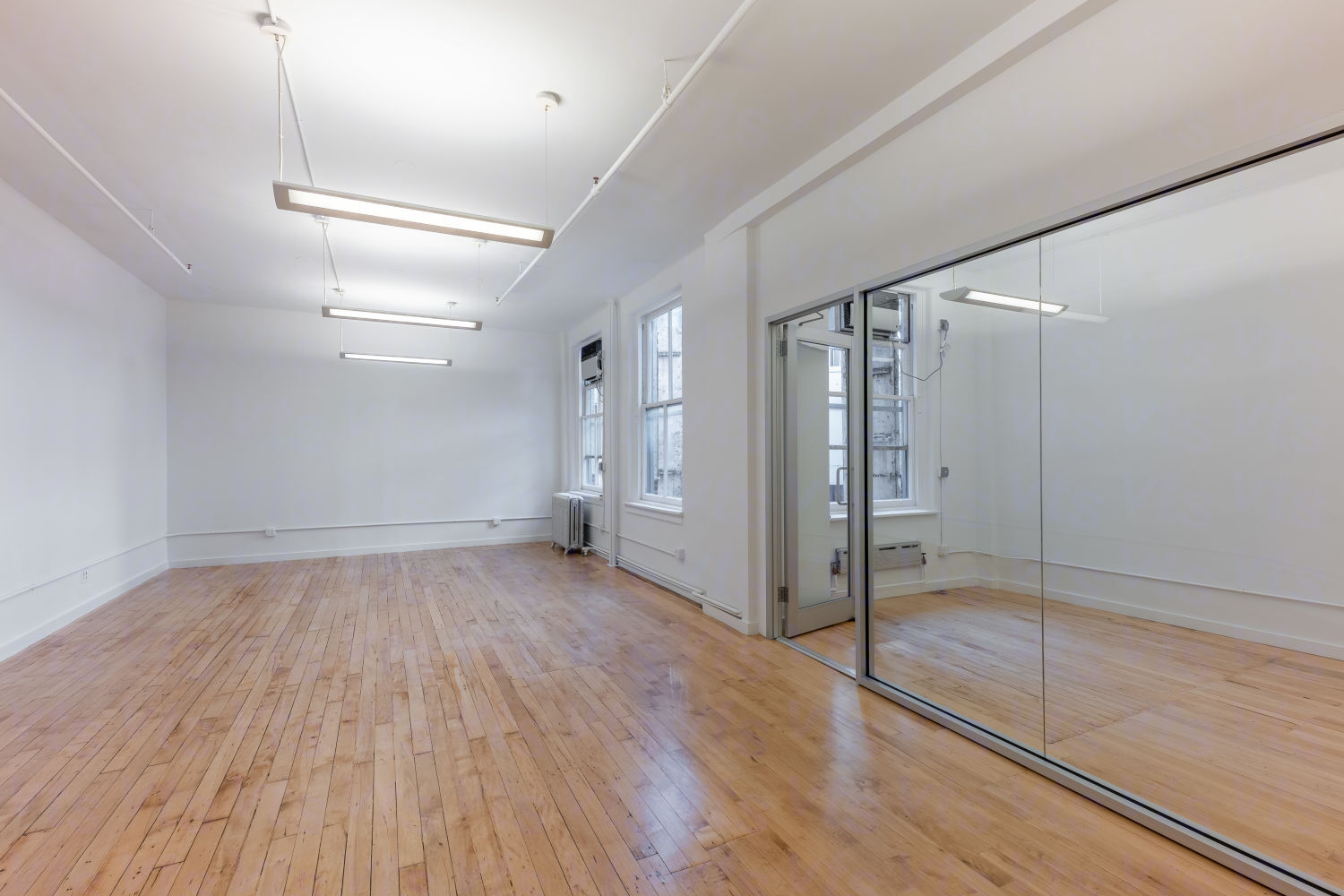 584-590 Broadway, New York, NY for lease Interior Photo- Image 1 of 4