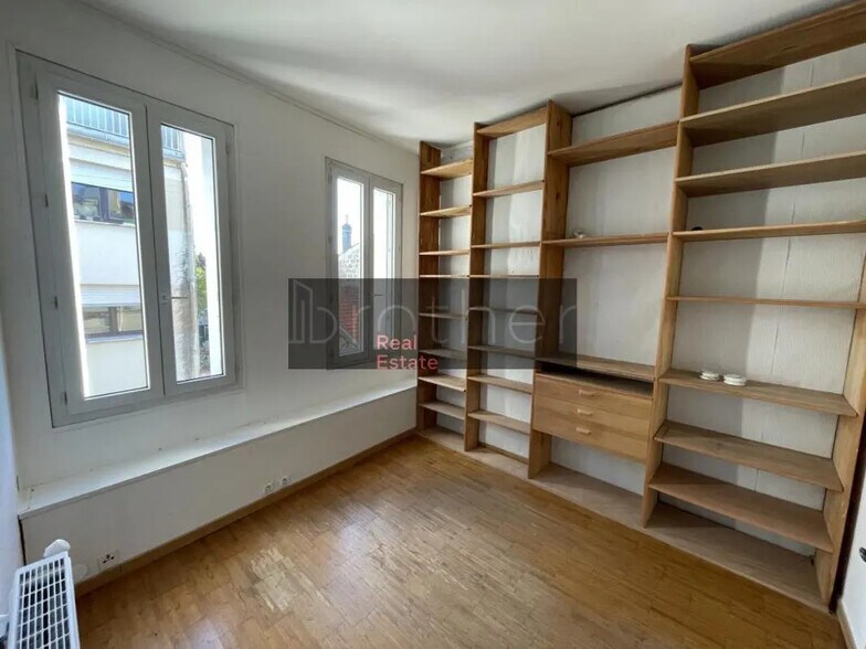 Office in Bordeaux for lease - Building Photo - Image 2 of 6