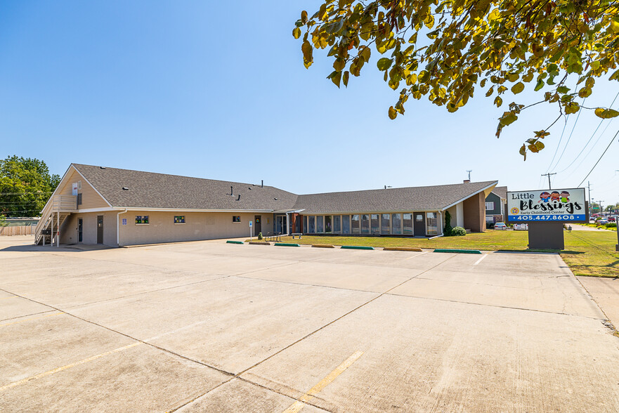 1019 24th Ave SW, Norman, OK for lease - Building Photo - Image 1 of 1