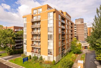 More details for 1055 Boul De La Côte-Vertu, Saint-Laurent, QC - Health Care for Sale