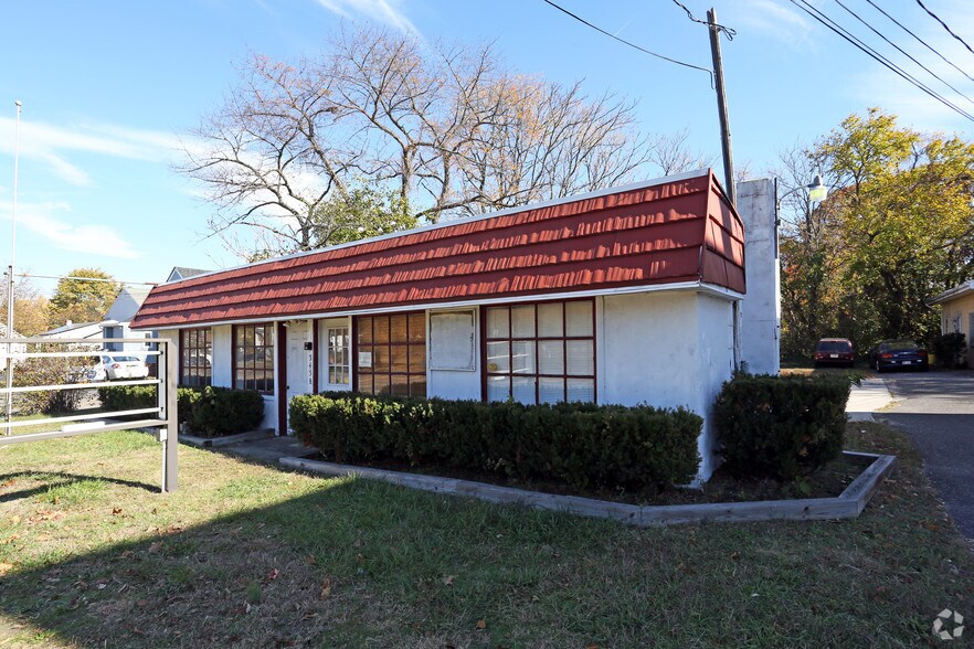 3458 Haddonfield Rd, Merchantville, NJ 08109