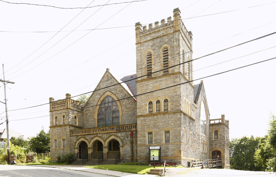 2235 Federal St Ext, Pittsburgh, PA for sale - Primary Photo - Image 1 of 1