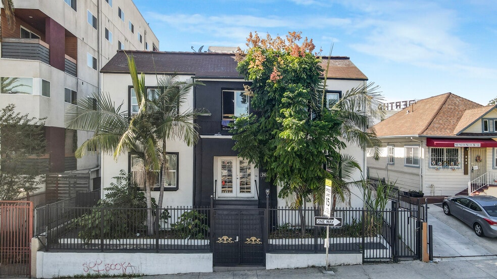 969 S Serrano Ave, Los Angeles, CA for sale - Building Photo - Image 2 of 17