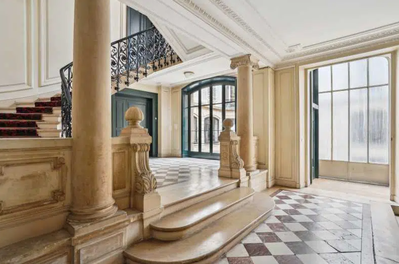 Office in Paris for lease - Lobby - Image 2 of 3