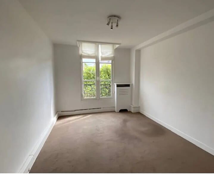 Office in Versailles for lease - Building Photo - Image 3 of 8