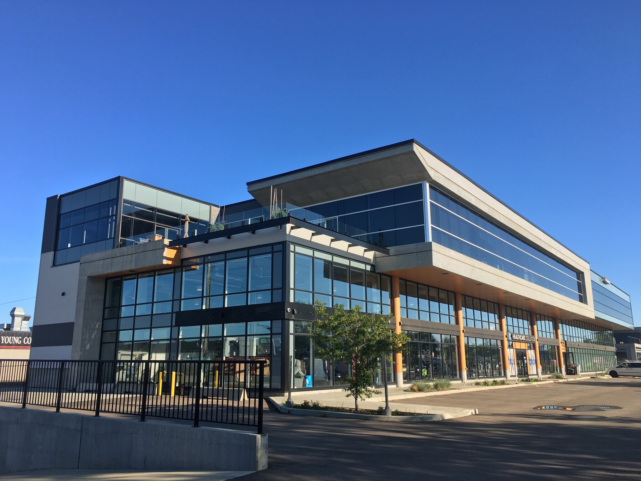 6000 Gateway Blvd, Edmonton, AB T6H 2H6 Pagaro Building