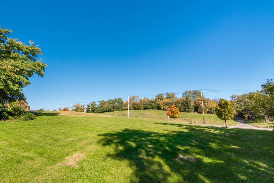 1121 Coffeen St, Watertown, NY for sale - Building Photo - Image 3 of 7