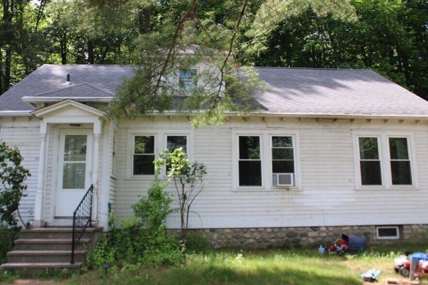 321 Easthampton Rd, Northampton, MA for sale - Primary Photo - Image 1 of 1