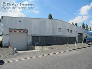 Industrial in Le Blanc-Mesnil for lease - Building Photo - Image 1 of 11
