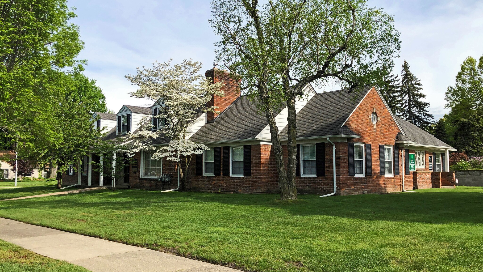 19658 Mack Ave, Grosse Pointe Woods, MI for sale Building Photo- Image 1 of 1