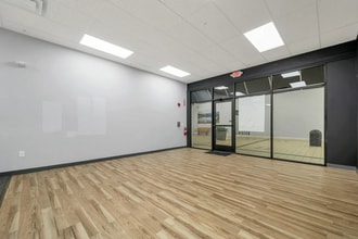 94-96 Daniel Webster Hwy, Belmont, NH for lease Interior Photo- Image 2 of 13