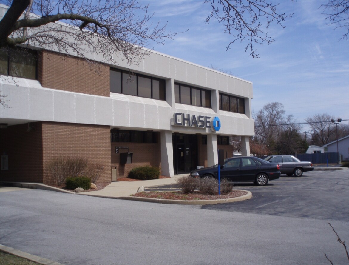 18601 Torrence Ave, Lansing, IL for sale Primary Photo- Image 1 of 1