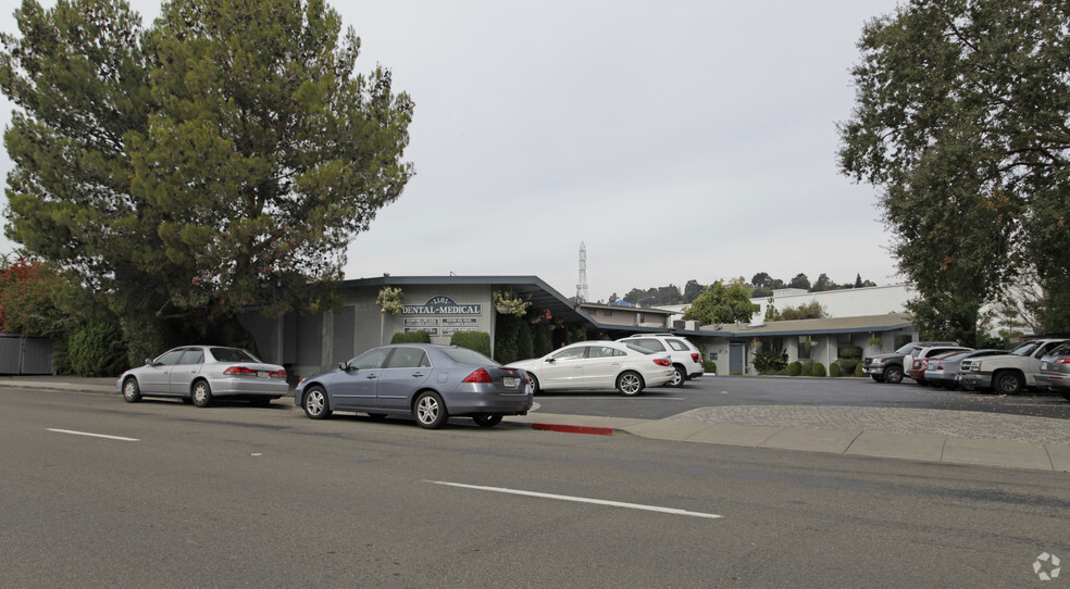 1181 Boulevard Way, Walnut Creek, CA for sale - Primary Photo - Image 1 of 5