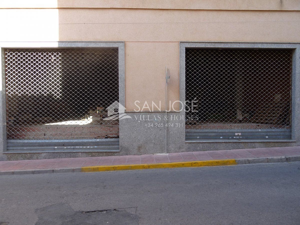 Retail in Alicante for sale Building Photo- Image 1 of 6