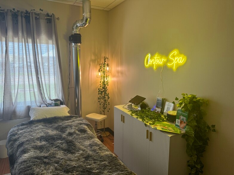 25140 Kingsland, Katy, TX for lease - Interior Photo - Image 1 of 13