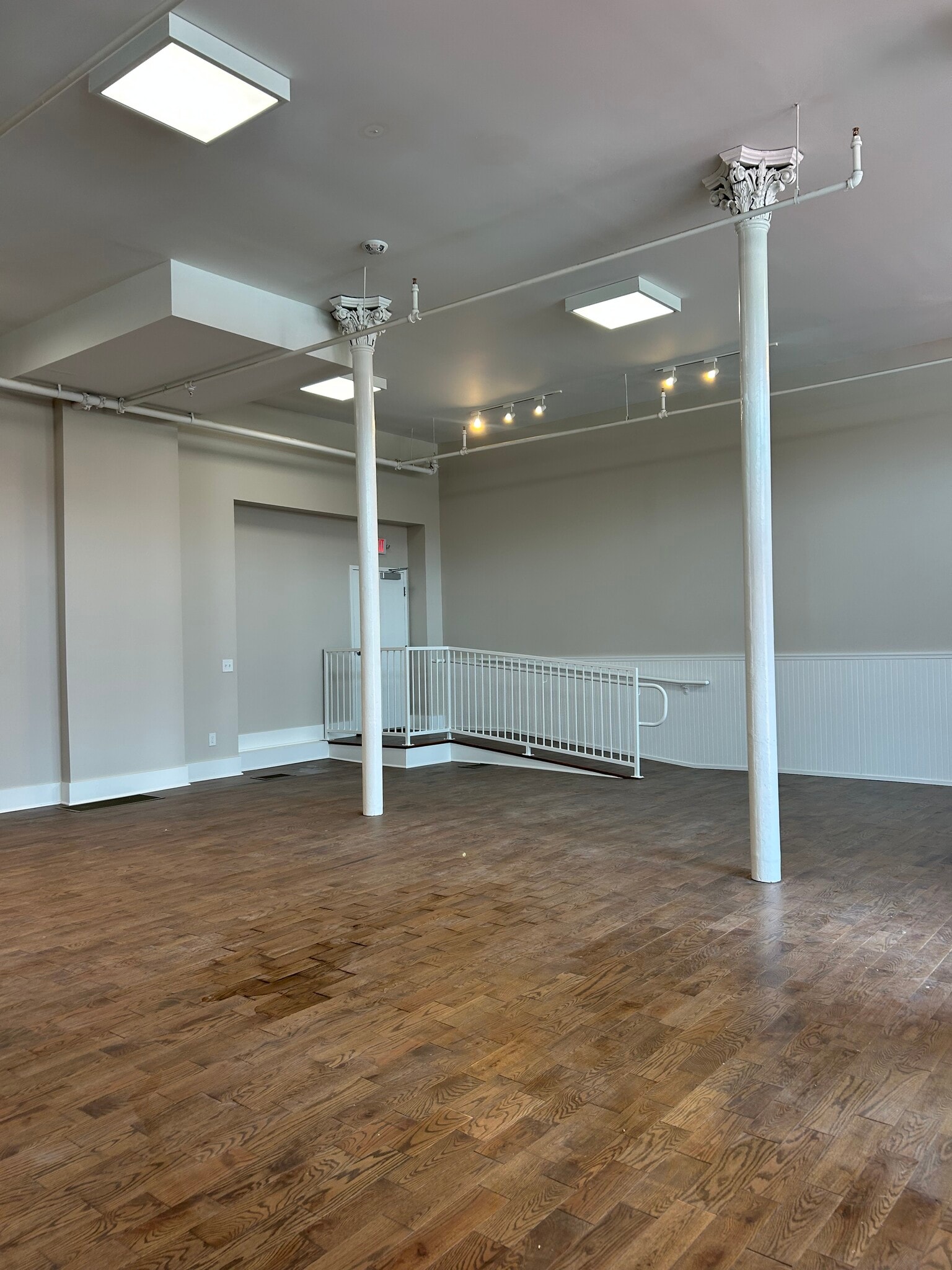 1816 Vine St, Cincinnati, OH for lease Interior Photo- Image 1 of 5