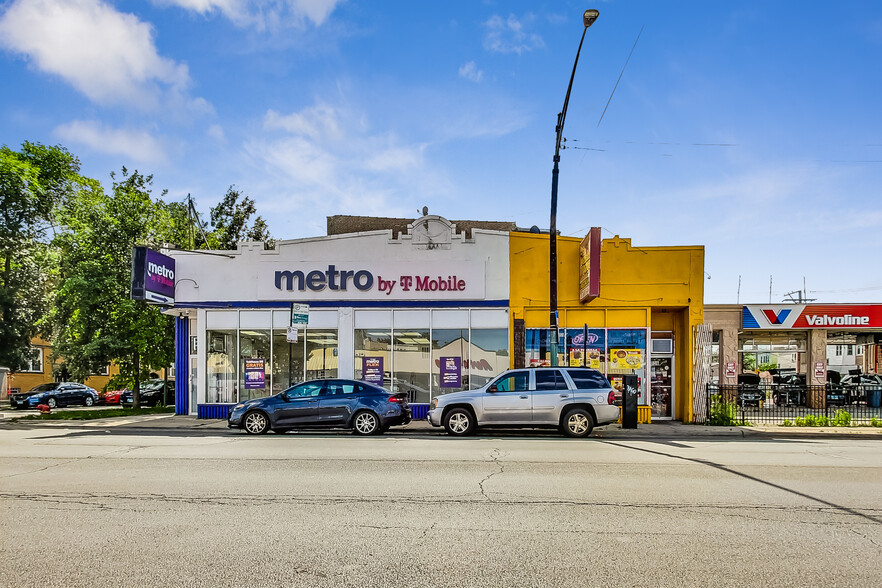 3034-3036 N Pulaski Rd, Chicago, IL for sale - Building Photo - Image 1 of 19