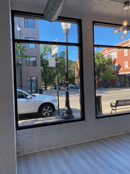 1333-1343 W Devon Ave, Chicago, IL for lease - Building Photo - Image 2 of 17