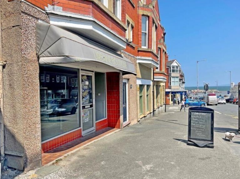 28 Rhos Rd, Colwyn Bay, LL28 4RS