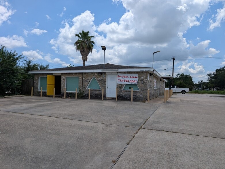 16602 Sea Lark Rd, Houston, TX for sale - Building Photo - Image 2 of 13